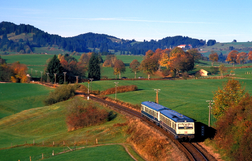 k-002 Auerfernb. 627.105 & 627.103 zw. Wertach-Haslach und Maria Rain 26.10.2001 foto