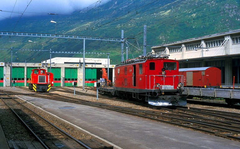 k-002 MGB Bahnhof Andermatt 22.07.2002 hr