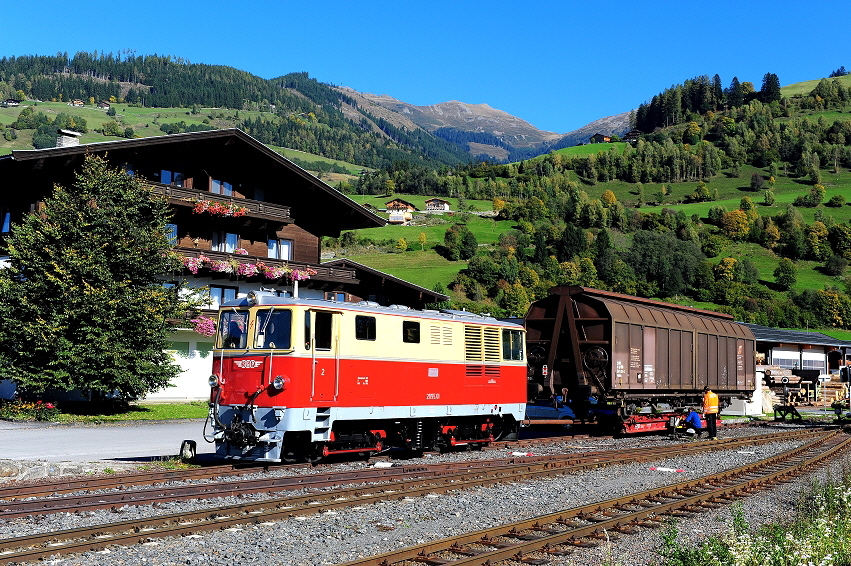 k-003 SLB 2095.01 Bf. Niedernsill Abholung eines Gterwagens 04.10.2010 foto herbert rubarth