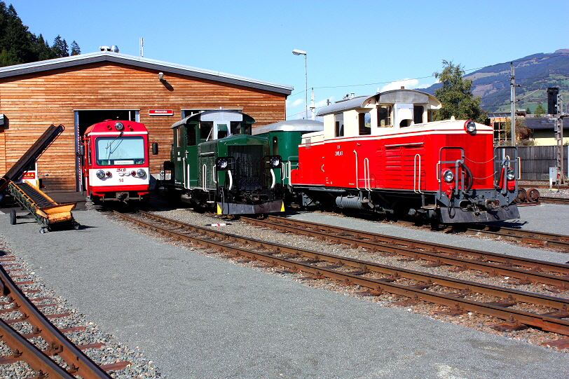 k-09_2011-09-23_PLB_VTs14, 2041.02 und 2091.03 vor der Werkstatt Tischlerhusl