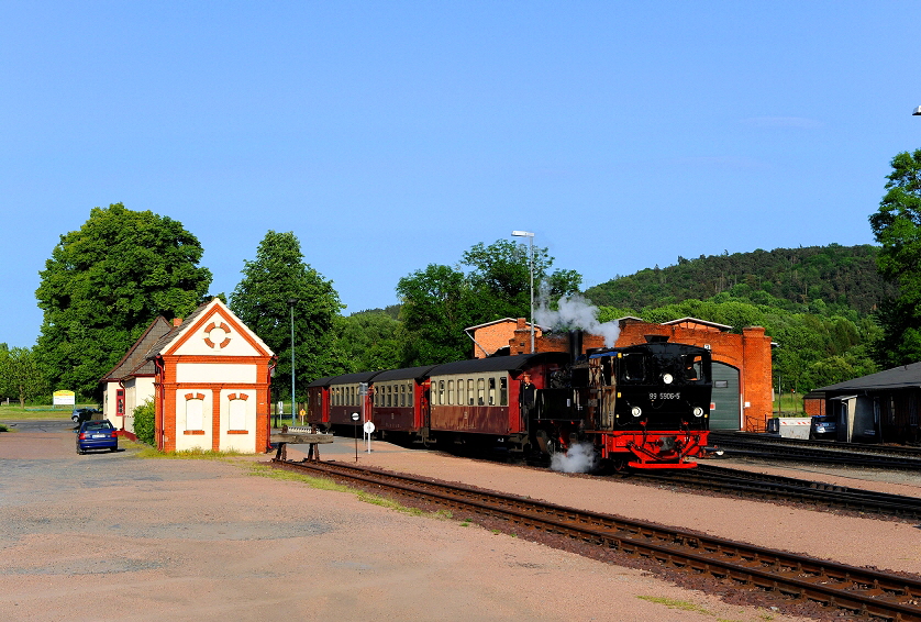 k-1016 BR 5906  im letzten Abendlicht in Gernrode 29.05.2011 hr