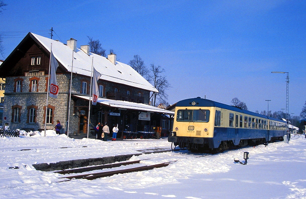 k-203 Auerfernbahn Bf. Pfronten Ried Foto. J. Schmoll