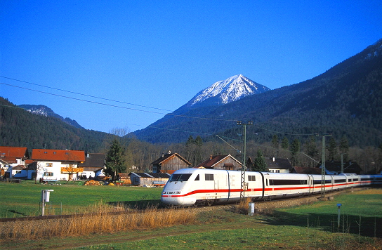 k-807 ICE 2bei Eschenlohe 30.03.2002