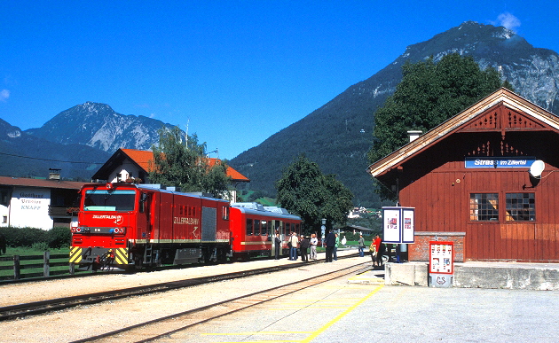 k-ZB 015 D 16 & neuer Steuerwagen Bf. Strass 22.08.2007